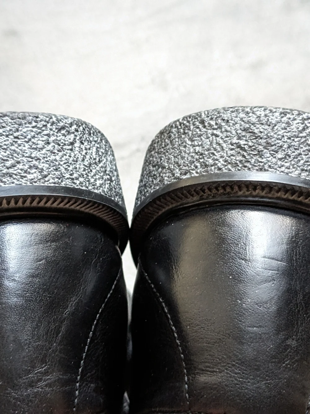 Gucci Men's Black Leather Horsebit Loafers
